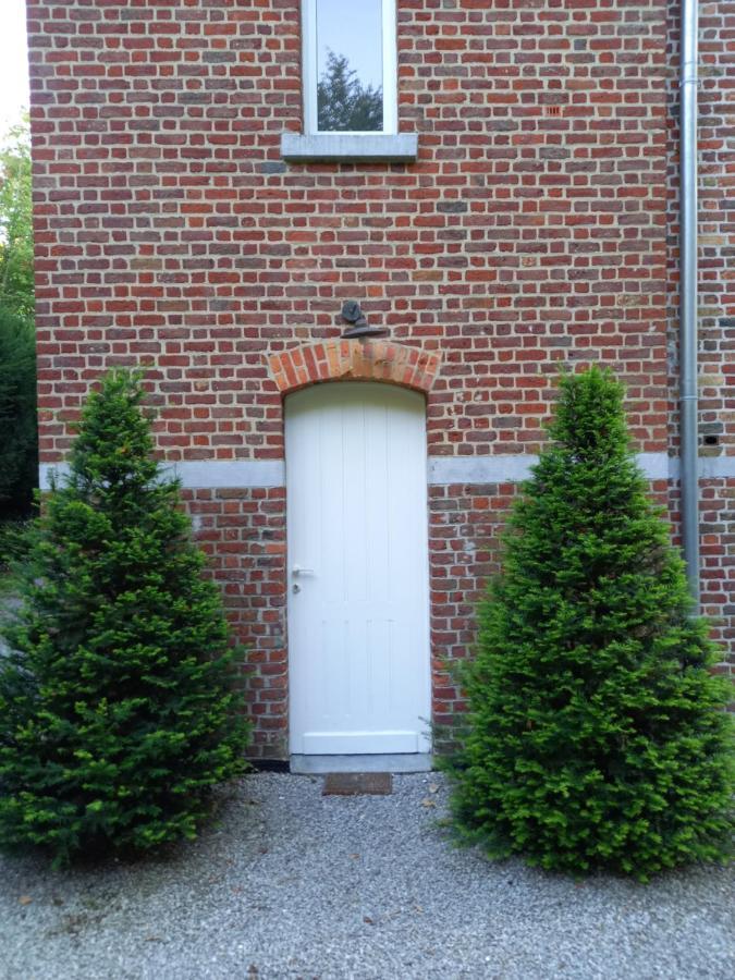 La Tour D'Heloise - 10' De Bruxelles Bed & Breakfast La Hulpe Exterior photo